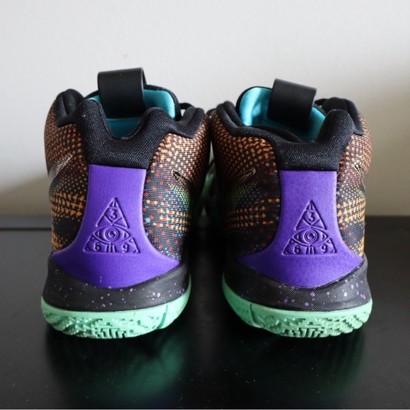 Nike Kyrie 4 “Mamba Mentality” Shoes - Picture 3 of 4